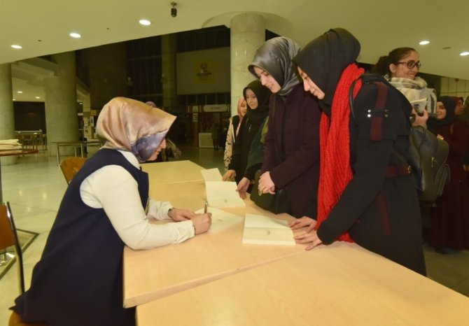 Karatay’da “Sağlıklı İletişim Mutlu Aile Okulu” seminerleri başladı