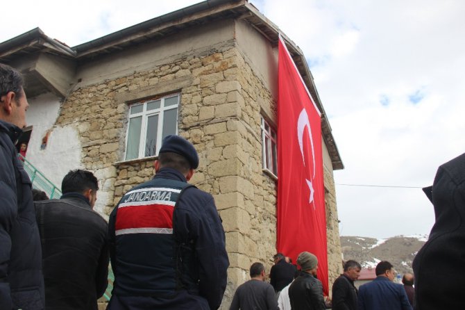 İdlib’de şehit olan Konyalı şehidin acı haberi ailesine verildi