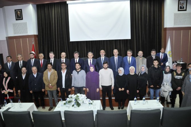 “Türkiye’nin Dış Politikası ve Ortadoğu” konferansı yapıldı