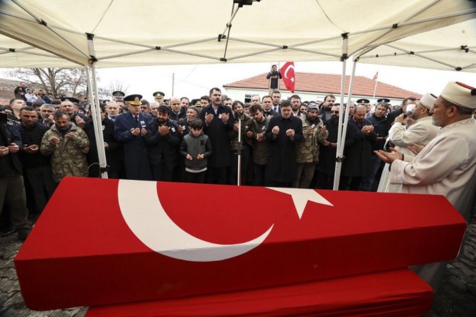 Bakan Kurum’u duygulandıran şehit babası