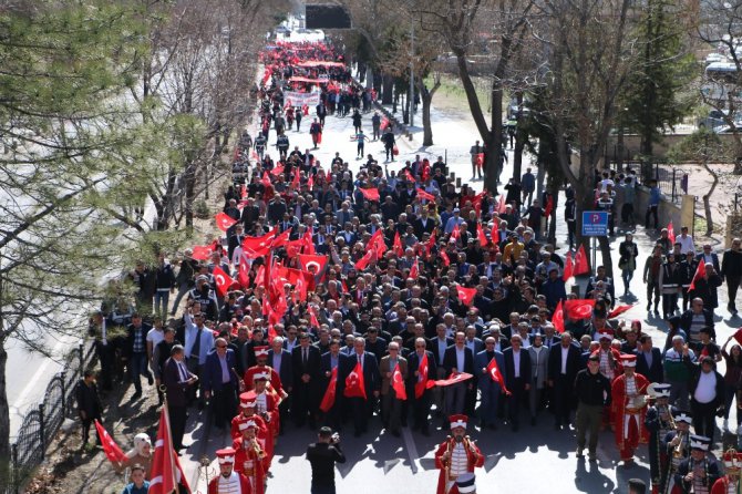 Konya’da şehitler için yürüdüler