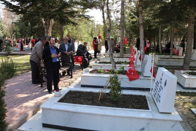 Konya’da şehitler için yürüdüler