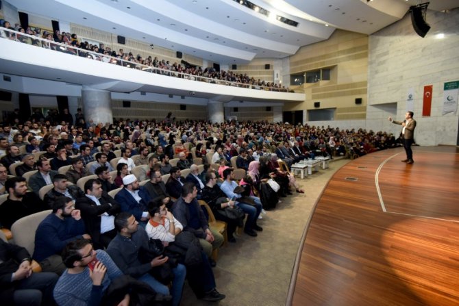 Karatay’da “Sağlıklı İletişim Mutlu Aile Okulu” seminerleri sürüyor