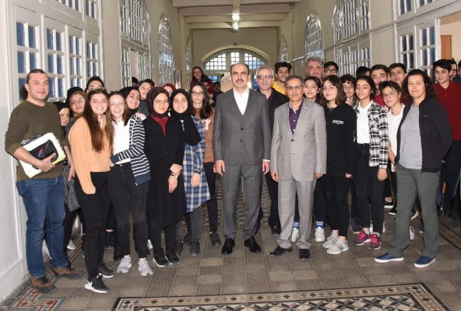 Başkan Altay mezun olduğu lisede anılarını tazeledi