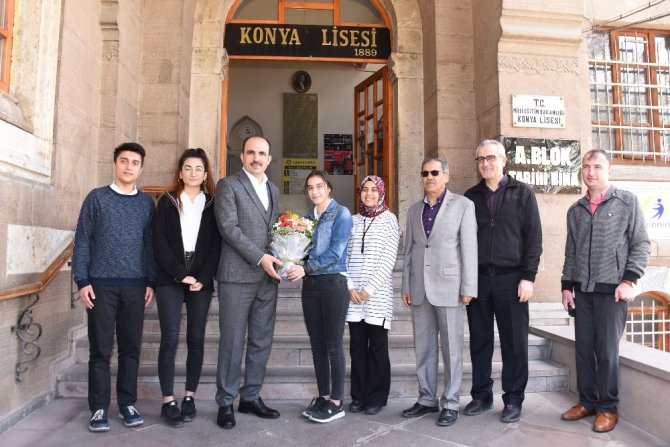 Başkan Altay mezun olduğu lisede anılarını tazeledi