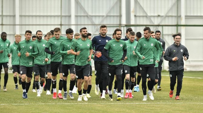 Konyaspor, Fenerbahçe hazırlıklarını sürdürüyor