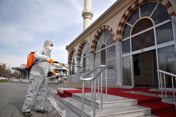 Selçuklu’da dezenfekte çalışmaları sürüyor