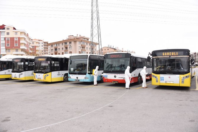 Karantinaya alınan vatandaşları taşıyan otobüslerin dezenfeksiyonu yapıldı