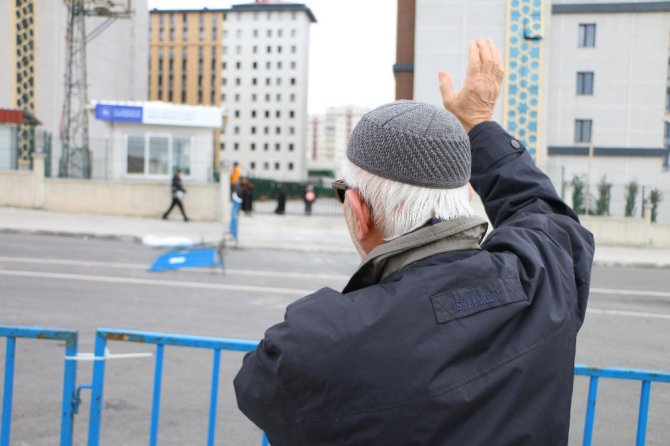 Konya’da umreden dönenlerin karantina süreci devam ediyor