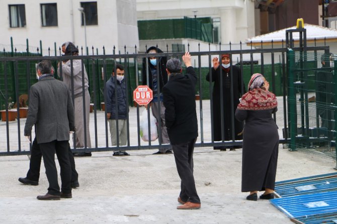 Konya’da umreden dönenlerin karantina süreci devam ediyor