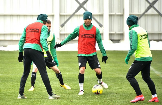 Konyaspor’da hazırlıklar sürüyor