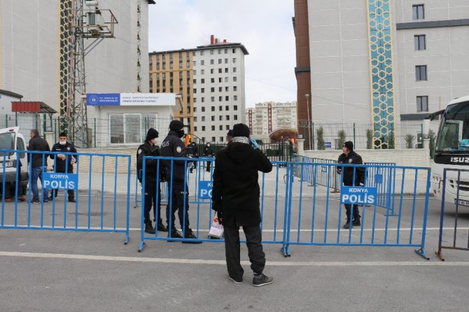 Konya’da umreden dönenlerin karantina süreci devam ediyor