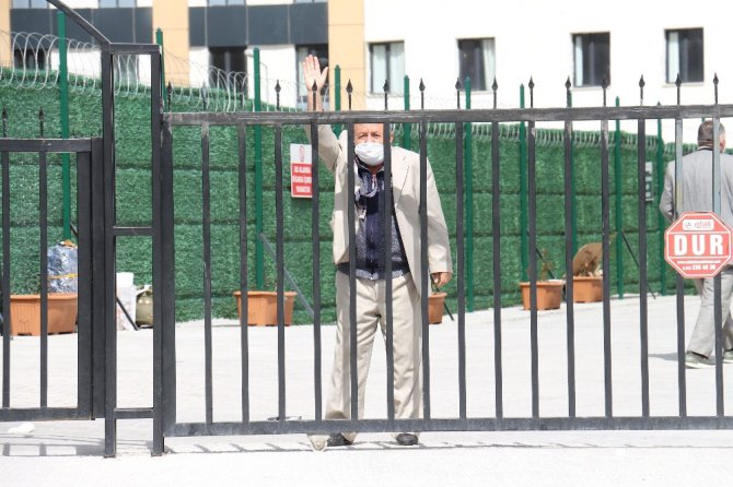 Konya’da umreden dönenlerin karantina süreci devam ediyor