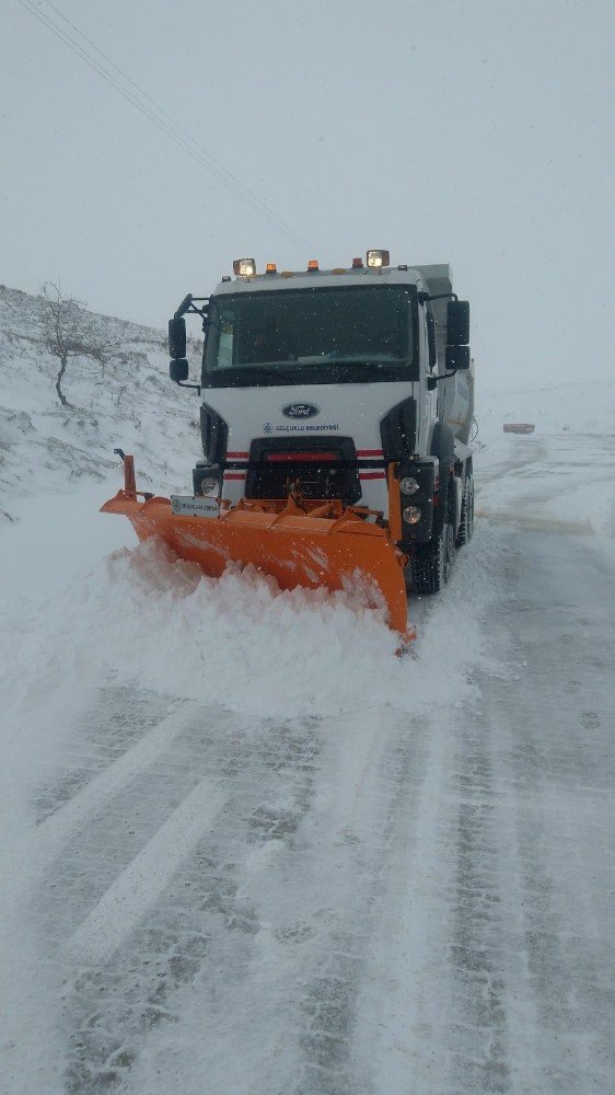 Selçuklu’da kar mesaisi