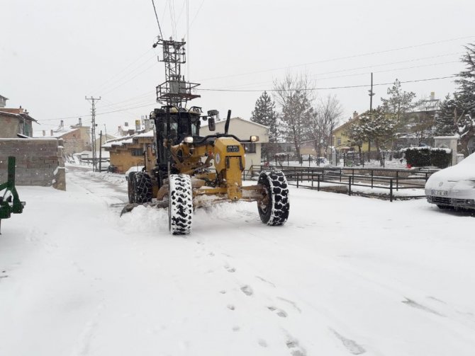 Selçuklu’da kar mesaisi