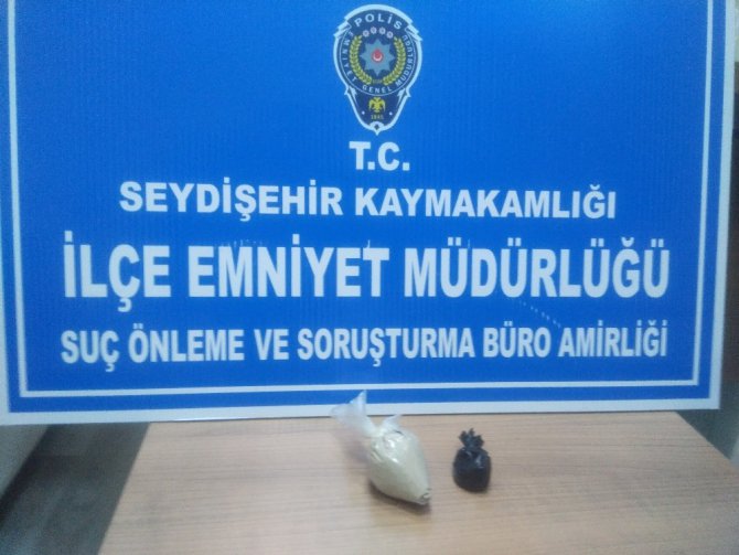 Otobüste 2 yolcu eroinle yakalandı