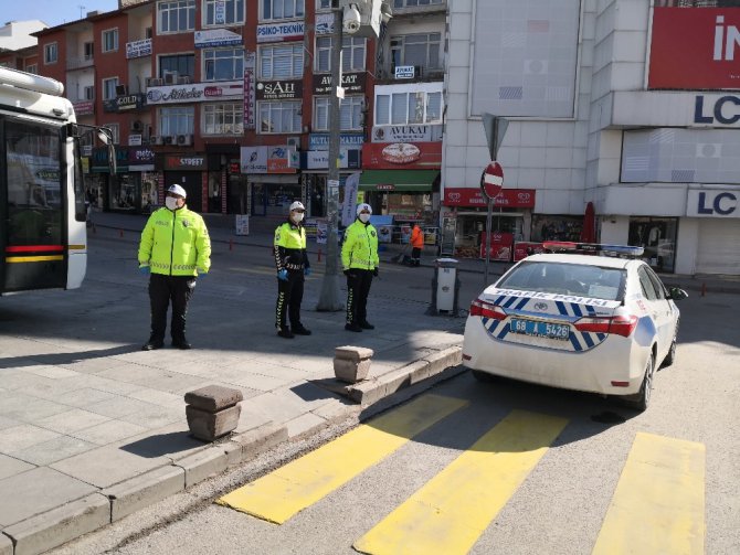 Aksaray emniyeti korona virüse karşı etkin bir mücadele yürütüyor