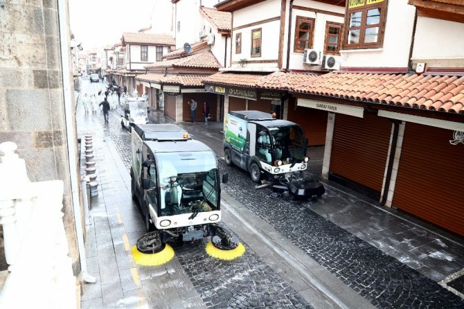 Konya Büyükşehirden dezenfeksiyon seferberliği