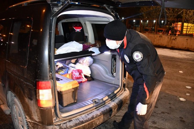 Aksaray polisi hem asayiş, hem de korona uygulamasında