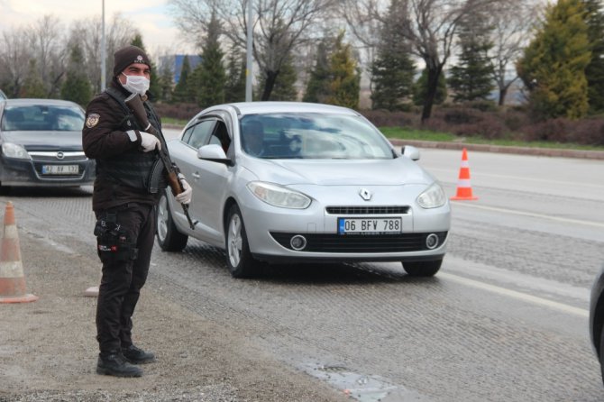 Konya’nın giriş çıkışta sıkı korona virüs denetimi