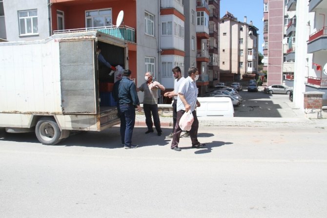 Konya’nın Beyşehir ilçesinde cadde ve sokaklar sessiz