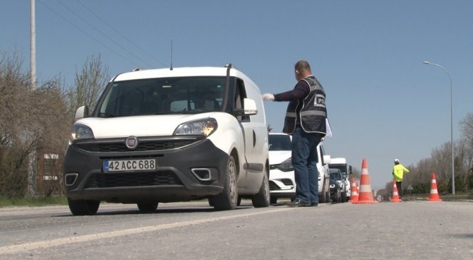 Seyahat belgesini eksik aldı, yakalanınca 