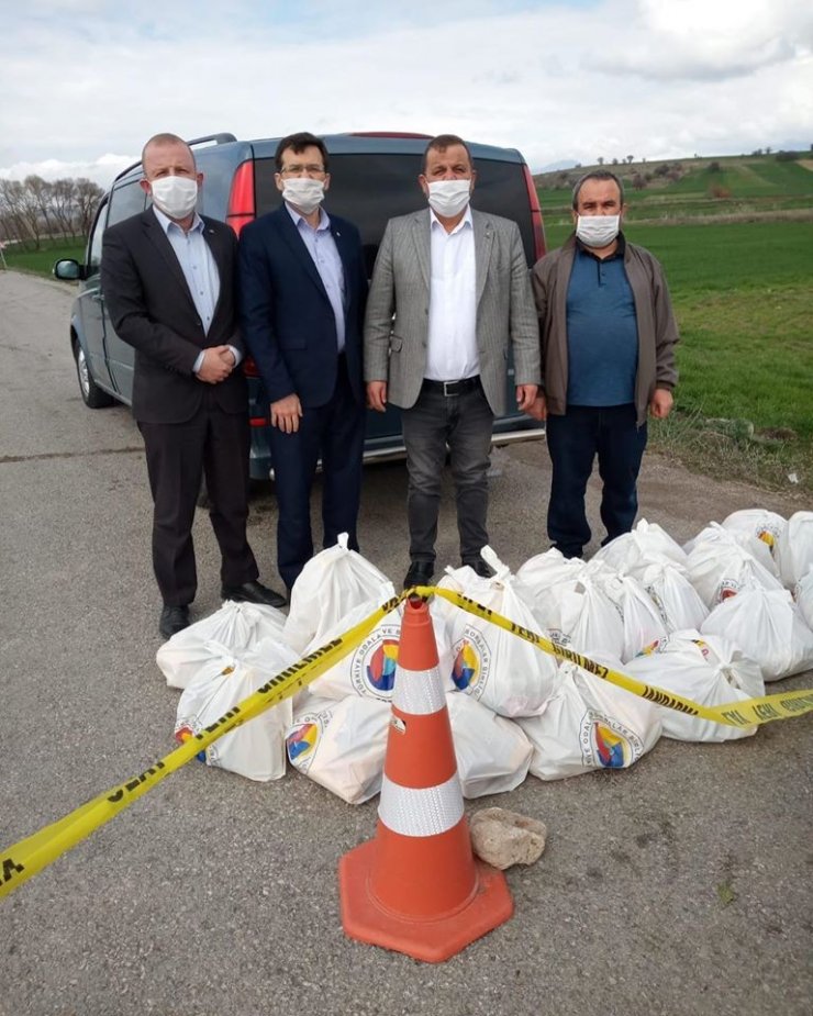 Beyşehir’de dar gelirli ihtiyaç sahibi ailelere gıda yardımı