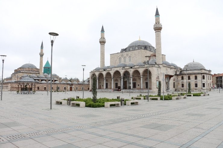 Konya’da sokağa çıkma kısıtlamasında sokaklar sessiz