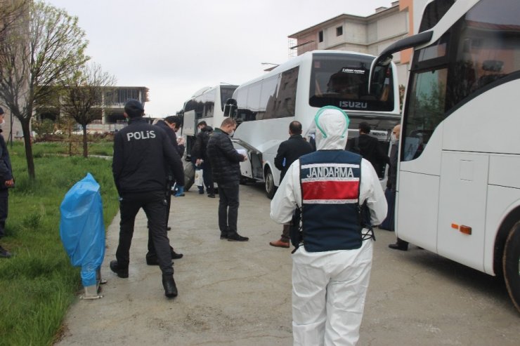 Konya’da karantina süresi dolan 144 kişi memleketlerine gönderildi