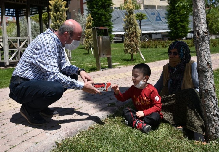 Başkan Pekyatırmacı çocuklarla buluştu