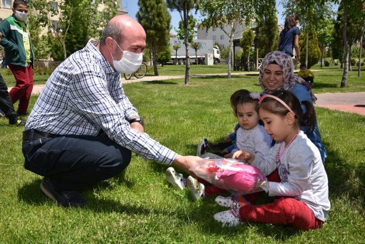 Başkan Pekyatırmacı çocuklarla buluştu