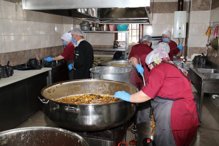 Akşehir’de gönül birliği ile yardımlaşma en üst düzeye ulaştı