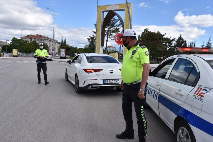 Aksaray polisi sokaklarda denetimde