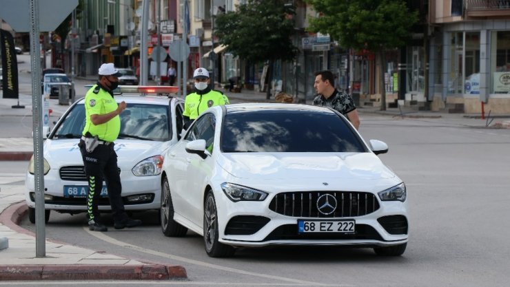 Aksaray polisi sokaklarda denetimde