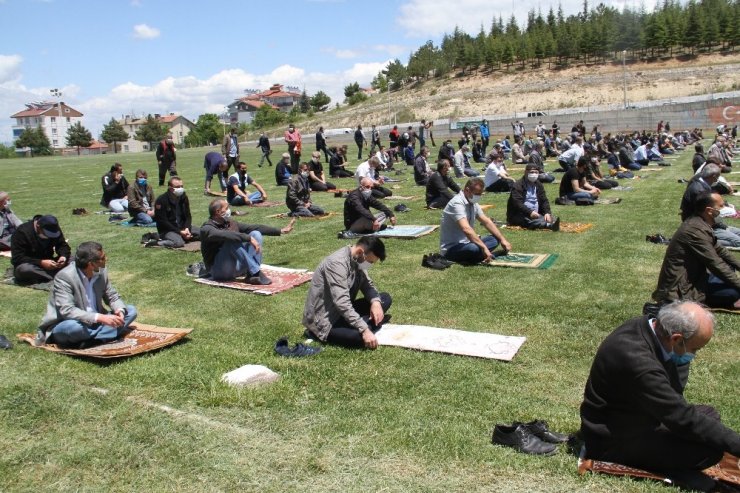 Beyşehir’de cuma namazı coşkusu