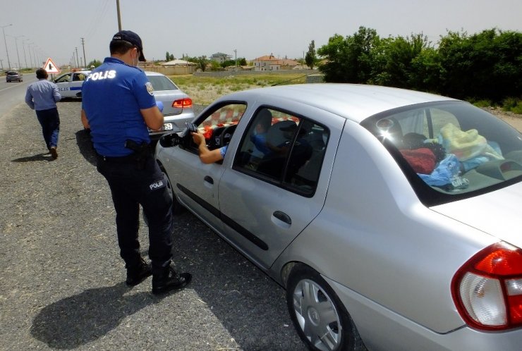 Aksaray’da polisin uygulamaları sürüyor