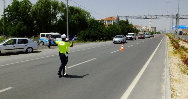 Aksaray’da polisin uygulamaları sürüyor