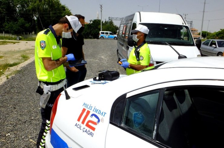 Aksaray’da polisin uygulamaları sürüyor