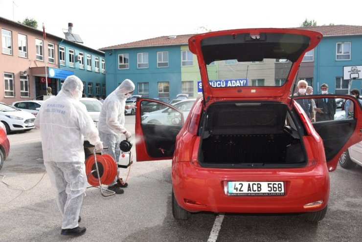 Karatay’da sürücü kursu araçları dezenfekte edildi