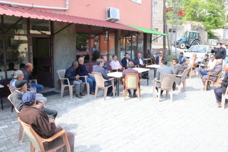 Başkan Altınsoy tarım arazisi zarar gören çiftçiler ile görüştü