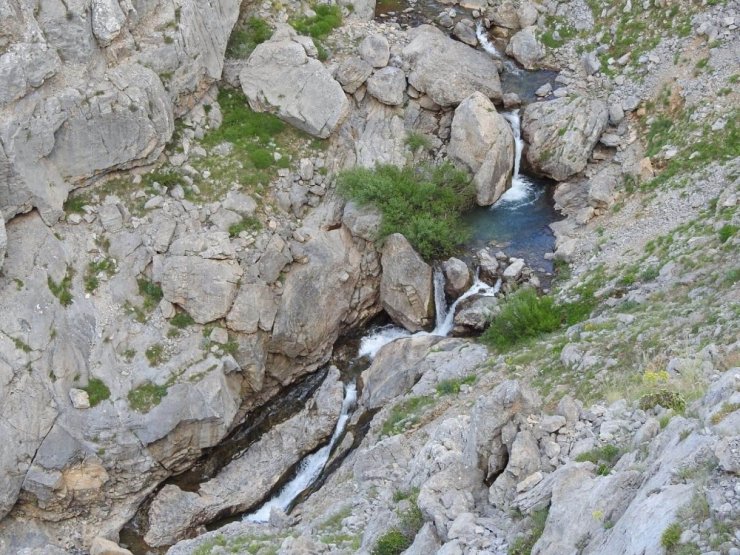 Dolamaç Kepiri Dağı’na tırmanan dağcılar doğal güzellikleri fotoğrafladı