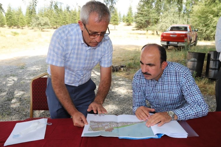 Başkan Altay Sarayönü’nde incelemelerde bulundu