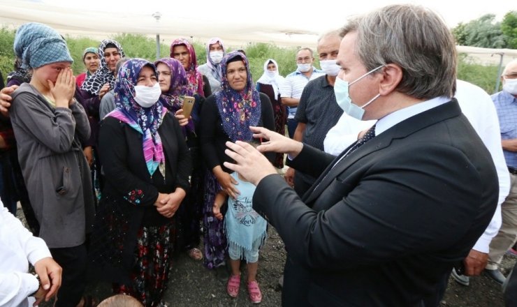 Vali Aydoğdu’nun "Okuyacaksın" sözü okuyamayan Ayşenur’u gözyaşlarına boğdu