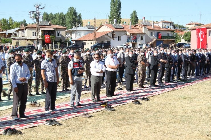 Şehit Jandarma Uzman Çavuş Konukcu son yolculuğuna uğurlandı