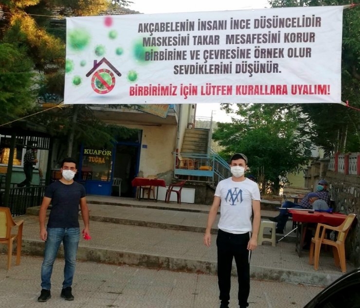 Beyşehir’de korona virüse karşı afişli uyarı