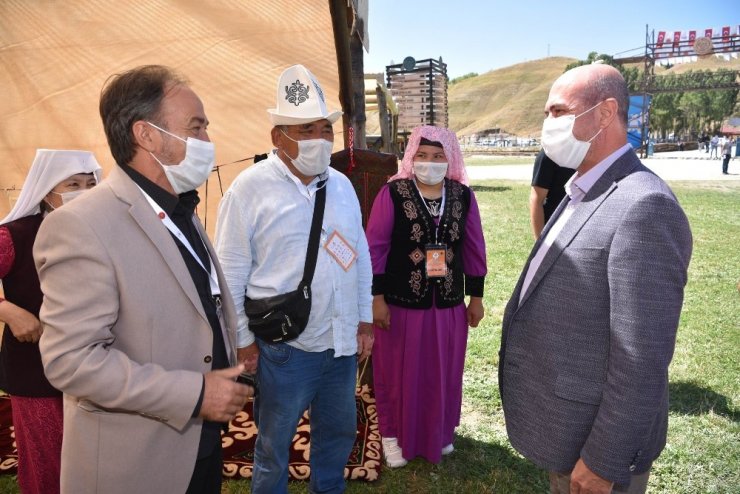 Başkan Pekyatırmacı Malazgirt Zaferi kutlamalarının yapılacağı alanı gezdi