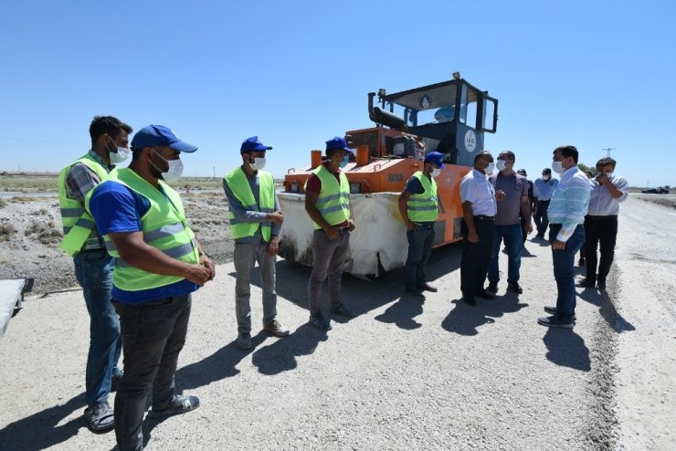 Karatay’da yol yapım ve asfaltlama çalışmaları sürüyor