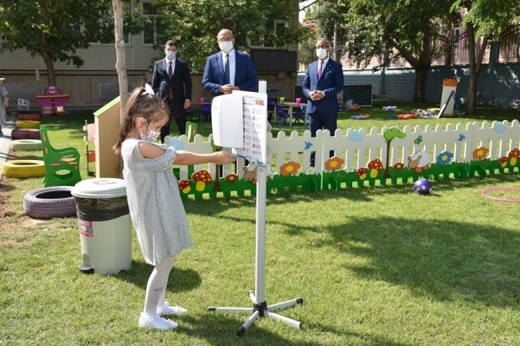 Konya’da yüz yüze eğitimin ilk günü başladı