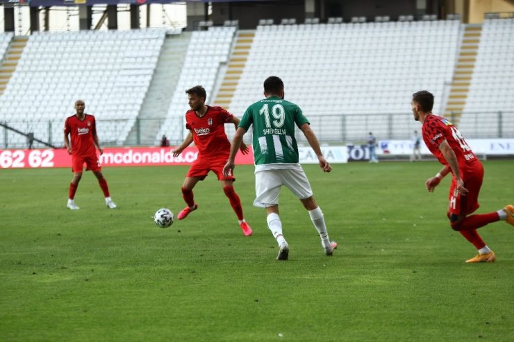 Süper Lig: Konyaspor: 1 - Beşiktaş: 0 (İlk yarı)