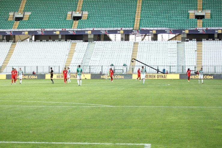 Süper Lig: Konyaspor: 0 - Beşiktaş: 0 (Maç devam ediyor)